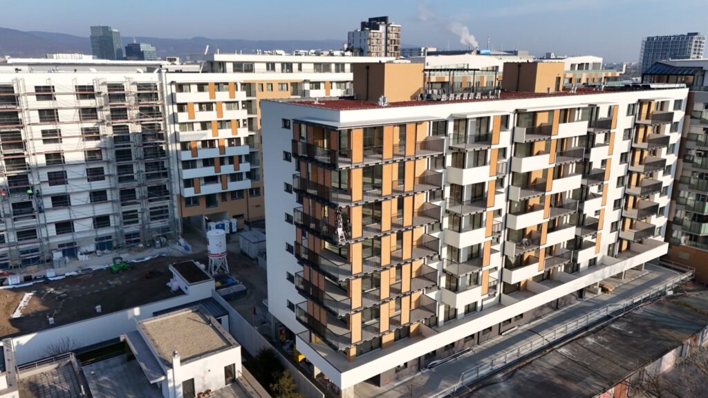 Skolaudovaný projekt Green Atrium v bratislavskom Ružinove