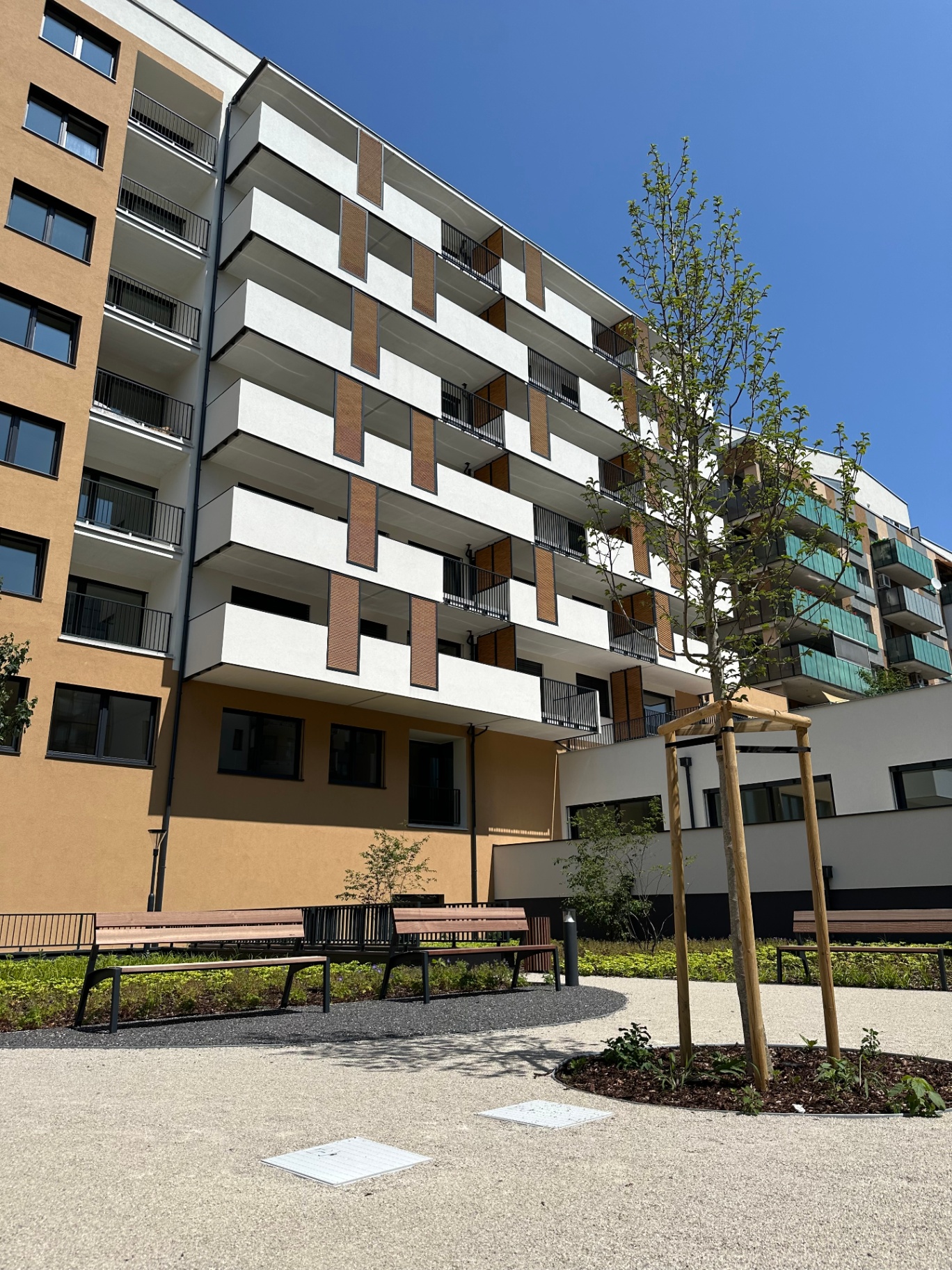 Green Atrium - vnútroblok s balkónmi